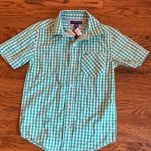 NWT Tommy Hilfiger Boys size 8-10 Button Down Collared green/white shirt sleeve